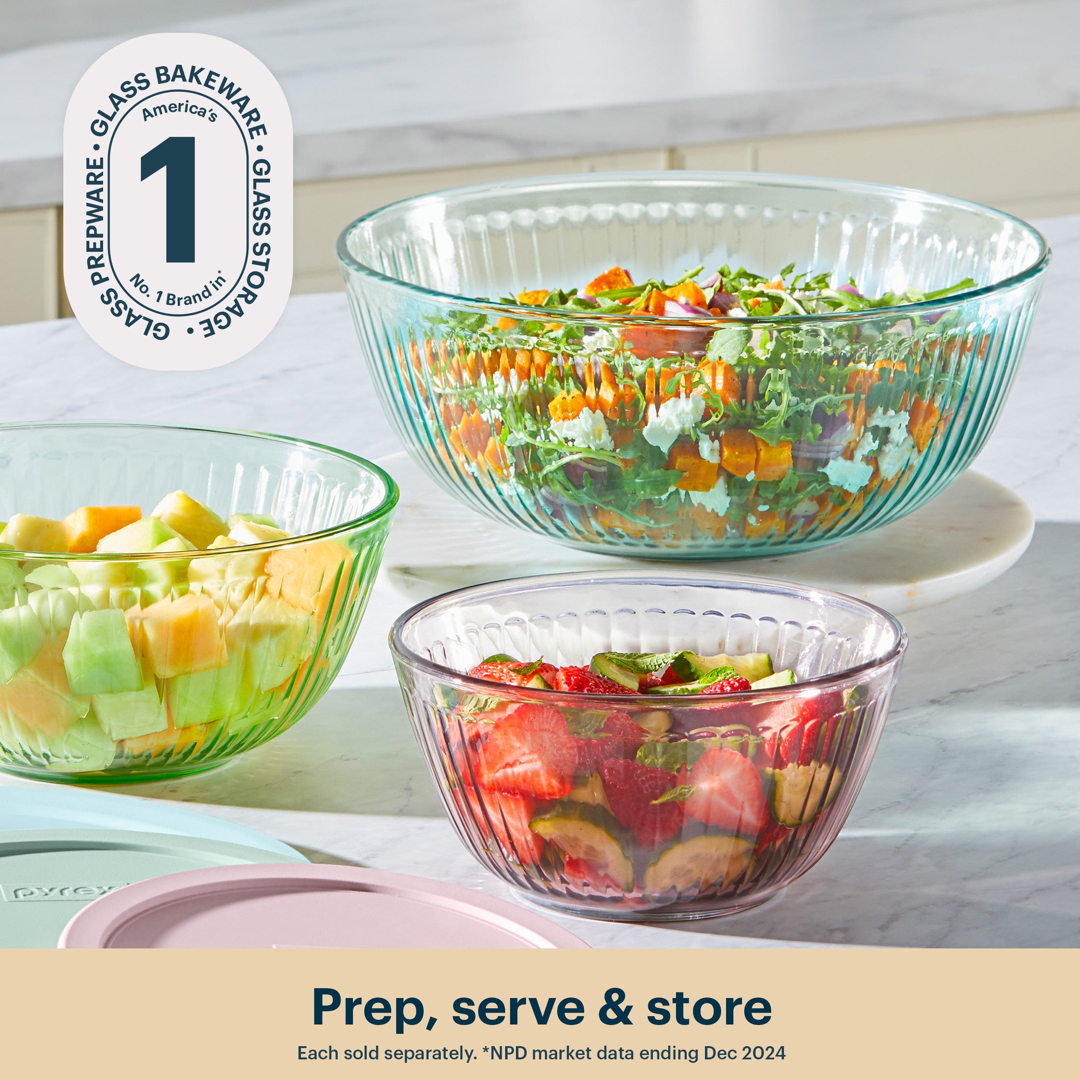 Pyrex® Colors Sculpted Tinted 4.5-quart Mixing Bowl with Lid, Aqua - Image 3